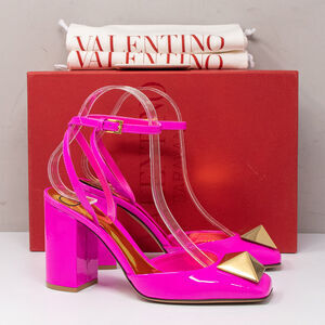 Valentino Garavani Pink Solo Maxi Stud Heels Size 36.5 (6.5 US)